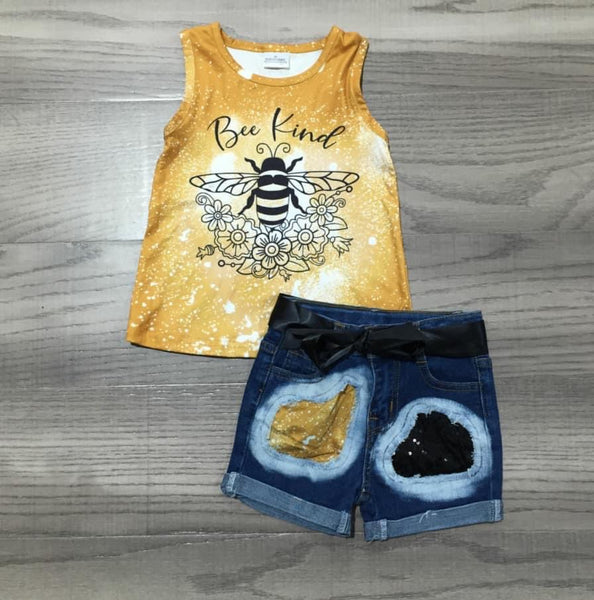 Bee Kind Shorts set